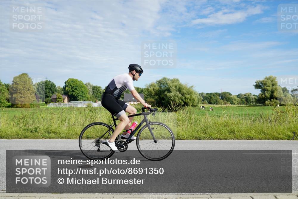31.08.2025 - Elbe Triathlon Hamburg Michael Burmester http://msf.ph/oto/8691350 31.08.2025 09:59:21 Radfahren 387, 605, 624, 712, 732, 835, 845, 928 meine-sportfotos.de