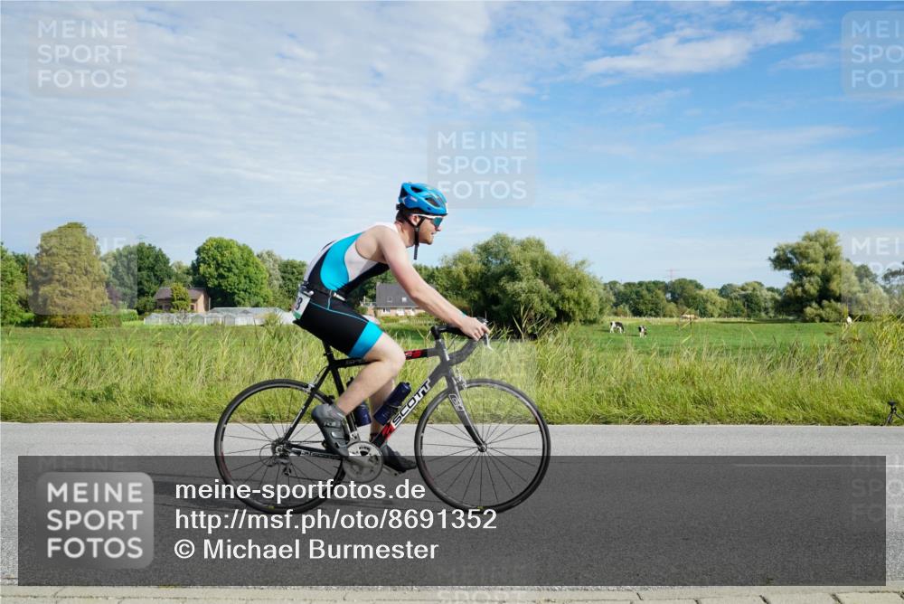 31.08.2025 - Elbe Triathlon Hamburg Michael Burmester http://msf.ph/oto/8691352 31.08.2025 09:59:28 Radfahren 694, 773, 881, 923, 928 meine-sportfotos.de