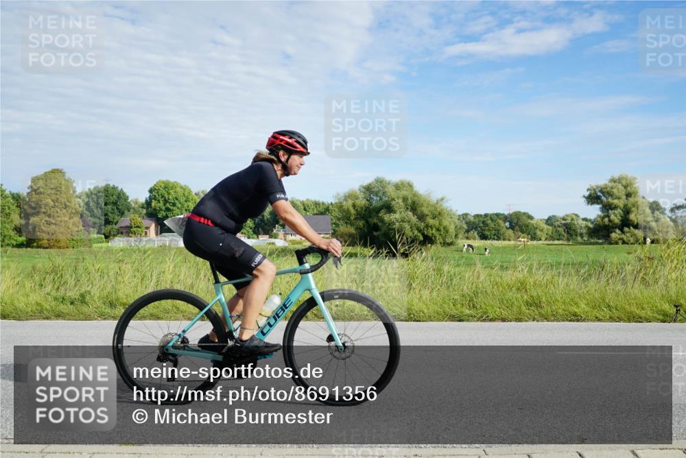 31.08.2025 - Elbe Triathlon Hamburg Michael Burmester http://msf.ph/oto/8691356 31.08.2025 09:59:31 Radfahren 438, 610, 694, 773, 864, 881, 923, 928 meine-sportfotos.de