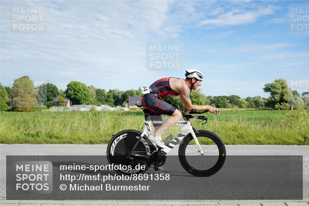 31.08.2025 - Elbe Triathlon Hamburg Michael Burmester http://msf.ph/oto/8691358 31.08.2025 09:59:32 Radfahren 438, 610, 681, 694, 773, 864, 881, 923 meine-sportfotos.de