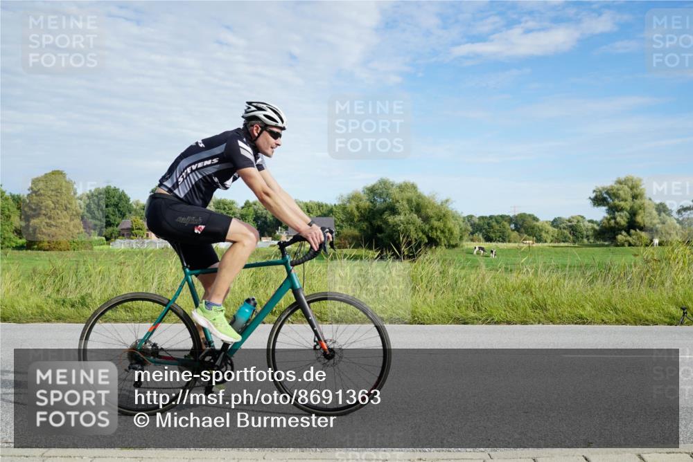 31.08.2025 - Elbe Triathlon Hamburg Michael Burmester http://msf.ph/oto/8691363 31.08.2025 09:59:38 Radfahren 438, 489, 607, 610, 617, 622, 681, 864 meine-sportfotos.de
