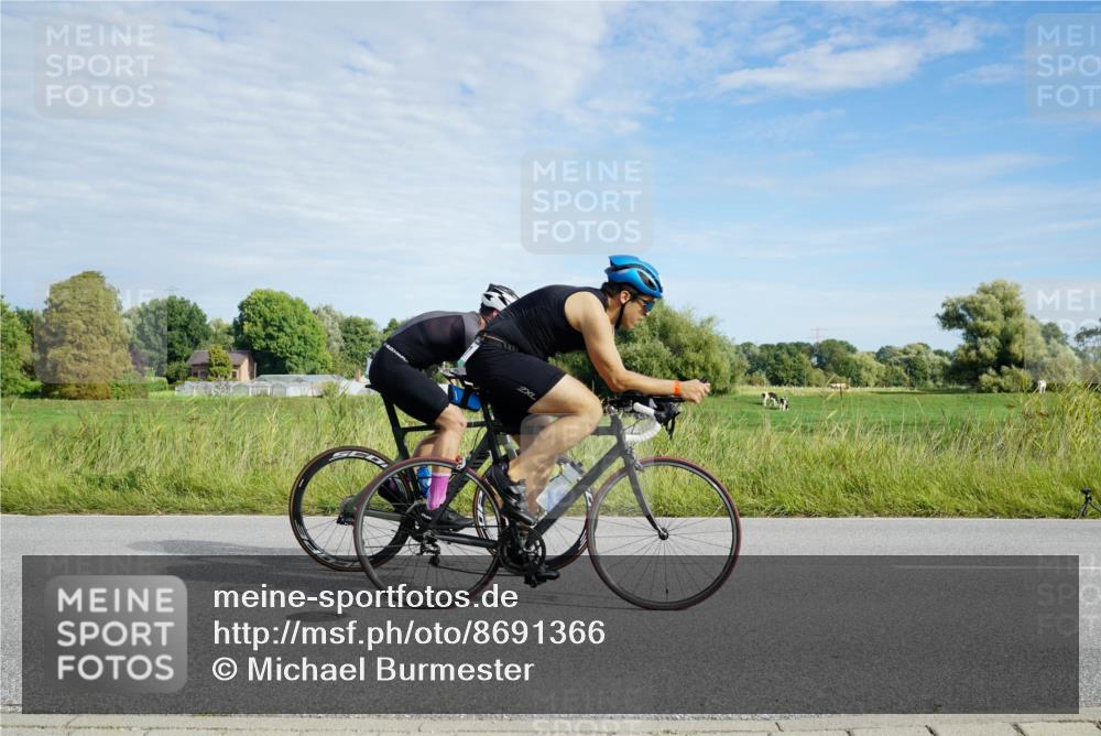 31.08.2025 - Elbe Triathlon Hamburg Michael Burmester http://msf.ph/oto/8691366 31.08.2025 09:59:40 Radfahren 438, 489, 607, 610, 617, 622, 681 meine-sportfotos.de