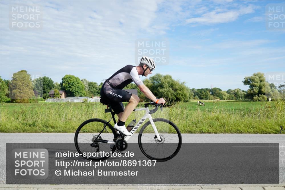 31.08.2025 - Elbe Triathlon Hamburg Michael Burmester http://msf.ph/oto/8691367 31.08.2025 09:59:42 Radfahren 489, 607, 617, 622, 681 meine-sportfotos.de