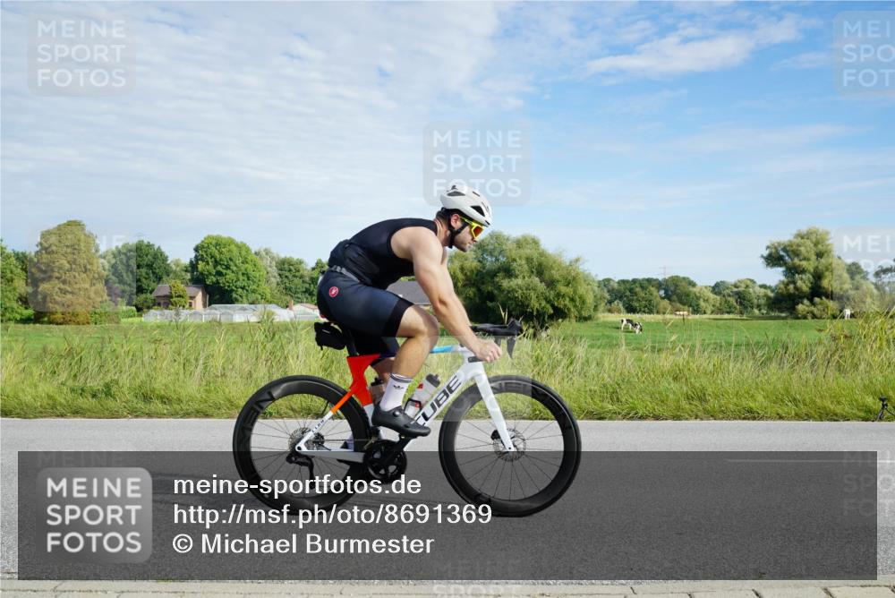 31.08.2025 - Elbe Triathlon Hamburg Michael Burmester http://msf.ph/oto/8691369 31.08.2025 09:59:50 Radfahren 455, 469, 494, 527, 667 meine-sportfotos.de