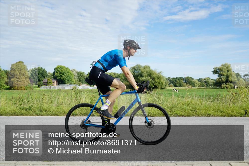 31.08.2025 - Elbe Triathlon Hamburg Michael Burmester http://msf.ph/oto/8691371 31.08.2025 09:59:51 Radfahren 455, 469, 494, 527, 667 meine-sportfotos.de