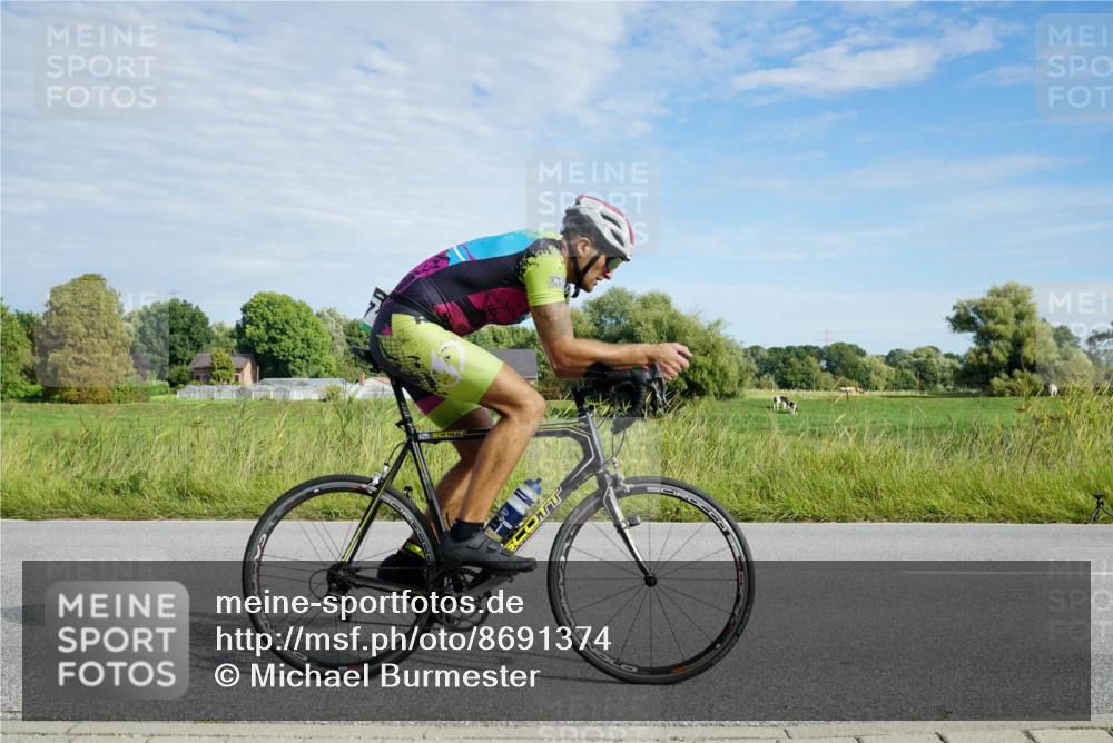 31.08.2025 - Elbe Triathlon Hamburg Michael Burmester http://msf.ph/oto/8691374 31.08.2025 09:59:55 Radfahren 455, 494, 527, 756, 787 meine-sportfotos.de