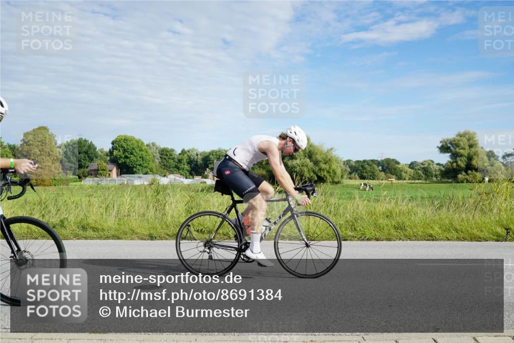 31.08.2025 - Elbe Triathlon Hamburg Michael Burmester http://msf.ph/oto/8691384 31.08.2025 10:00:11 Radfahren 409, 463, 487, 563, 566, 613, 908, 919 meine-sportfotos.de