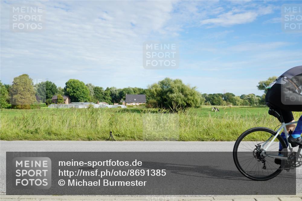 31.08.2025 - Elbe Triathlon Hamburg Michael Burmester http://msf.ph/oto/8691385 31.08.2025 10:00:11 Radfahren 409, 463, 487, 563, 566, 613, 908, 919 meine-sportfotos.de