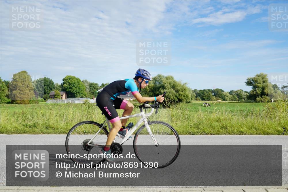 31.08.2025 - Elbe Triathlon Hamburg Michael Burmester http://msf.ph/oto/8691390 31.08.2025 10:00:17 Radfahren 563, 655, 729, 908, 919 meine-sportfotos.de