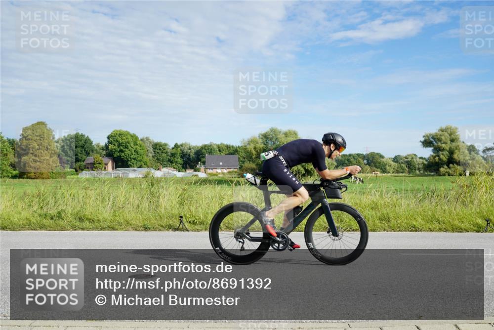 31.08.2025 - Elbe Triathlon Hamburg Michael Burmester http://msf.ph/oto/8691392 31.08.2025 10:00:21 Radfahren 589, 655, 729, 908 meine-sportfotos.de