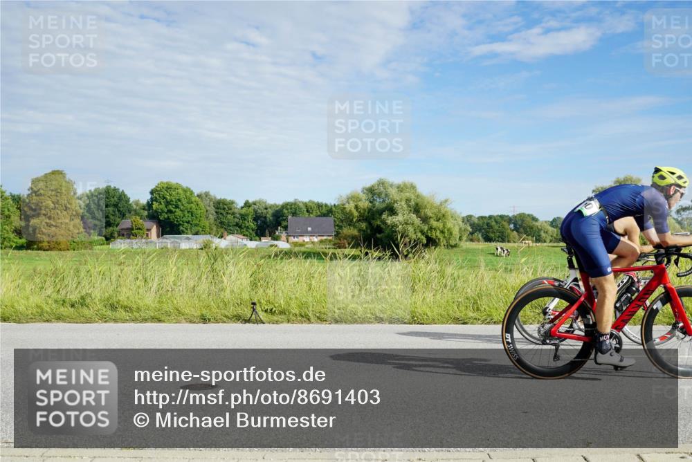 31.08.2025 - Elbe Triathlon Hamburg Michael Burmester http://msf.ph/oto/8691403 31.08.2025 10:00:43 Radfahren 420, 564, 635, 707, 731, 740, 868, 869, 896 meine-sportfotos.de