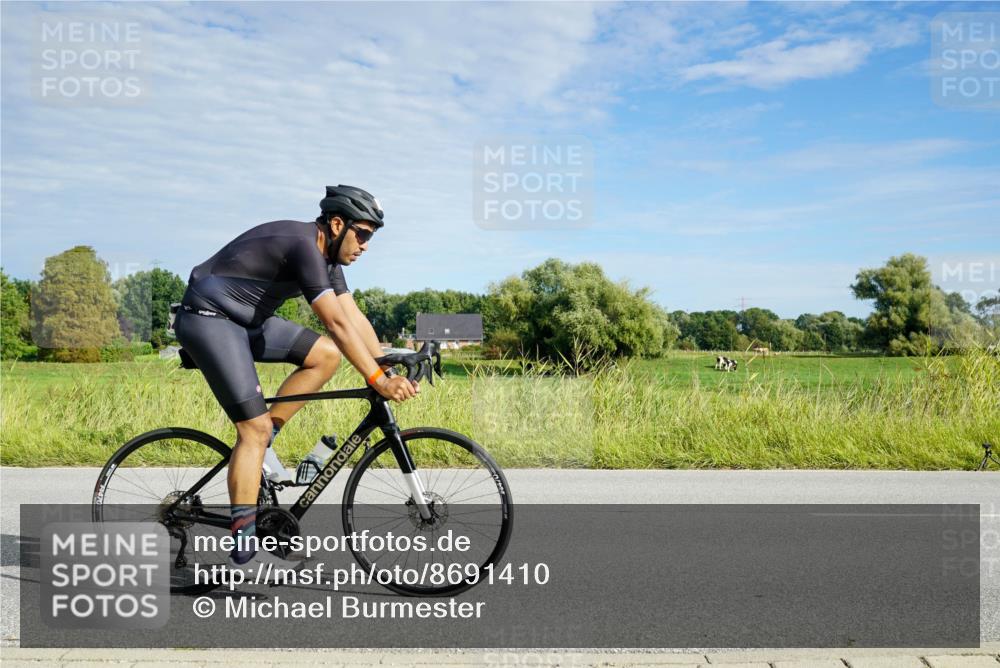 31.08.2025 - Elbe Triathlon Hamburg Michael Burmester http://msf.ph/oto/8691410 31.08.2025 10:00:48 Radfahren 461, 564, 707, 731, 746, 795, 868, 869, 906 meine-sportfotos.de