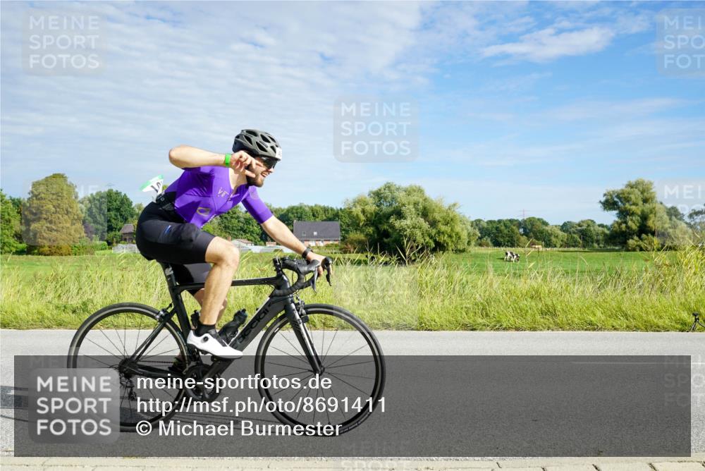 31.08.2025 - Elbe Triathlon Hamburg Michael Burmester http://msf.ph/oto/8691411 31.08.2025 10:00:50 Radfahren 461, 564, 731, 746, 795, 868, 906 meine-sportfotos.de