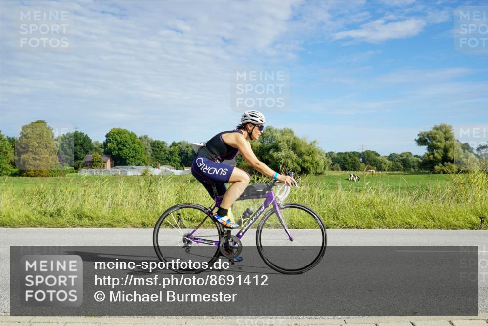 31.08.2025 - Elbe Triathlon Hamburg Michael Burmester http://msf.ph/oto/8691412 31.08.2025 10:00:51 Radfahren 461, 564, 746, 795, 906 meine-sportfotos.de