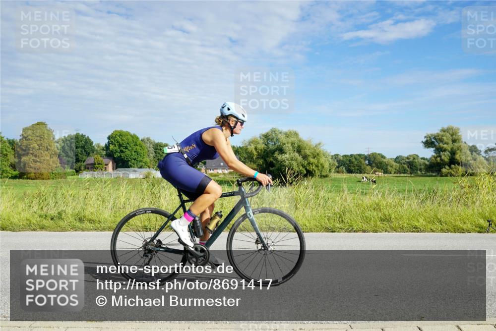 31.08.2025 - Elbe Triathlon Hamburg Michael Burmester http://msf.ph/oto/8691417 31.08.2025 10:01:04 Radfahren 825 meine-sportfotos.de