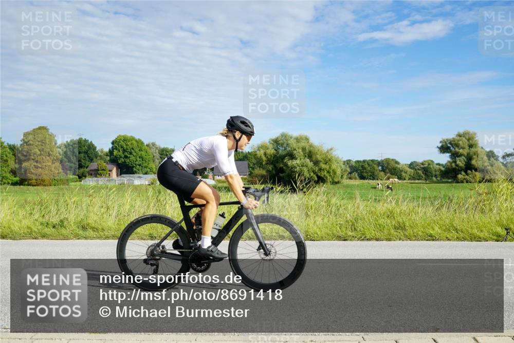 31.08.2025 - Elbe Triathlon Hamburg Michael Burmester http://msf.ph/oto/8691418 31.08.2025 10:01:13 Radfahren 508, 568, 804 meine-sportfotos.de
