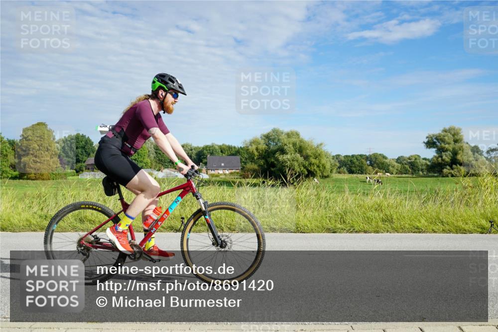 31.08.2025 - Elbe Triathlon Hamburg Michael Burmester http://msf.ph/oto/8691420 31.08.2025 10:01:19 Radfahren 508, 534, 568, 786 meine-sportfotos.de