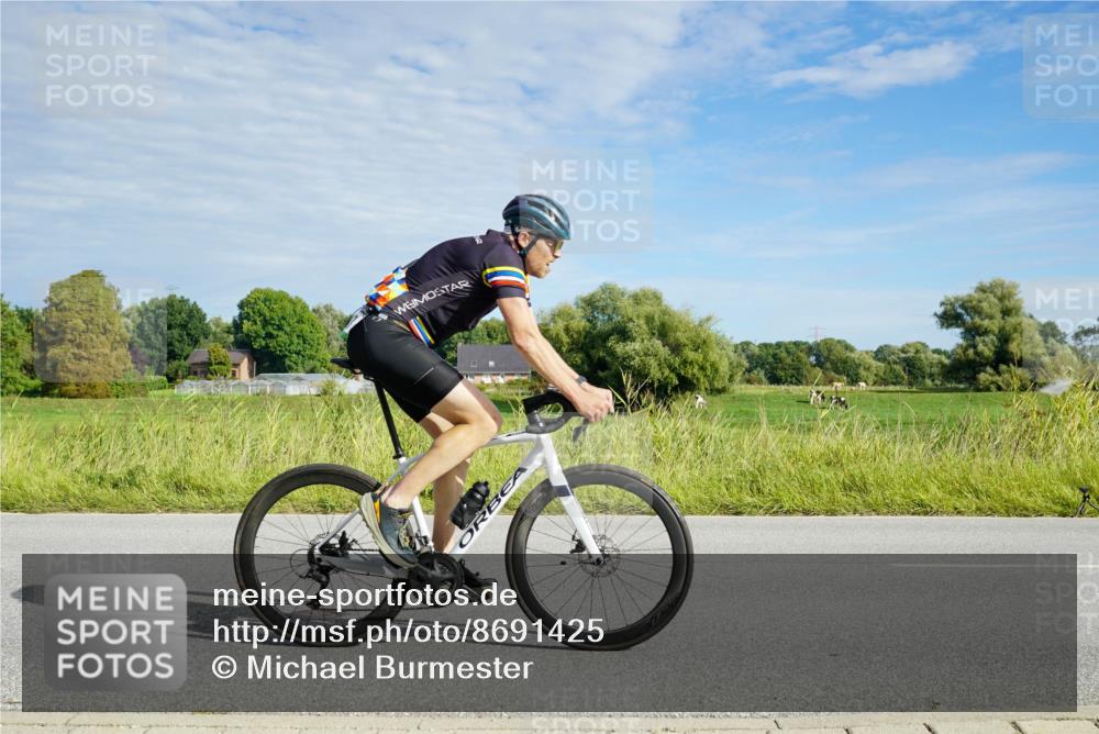 31.08.2025 - Elbe Triathlon Hamburg Michael Burmester http://msf.ph/oto/8691425 31.08.2025 10:01:25 Radfahren 431, 534, 691, 823, 826 meine-sportfotos.de