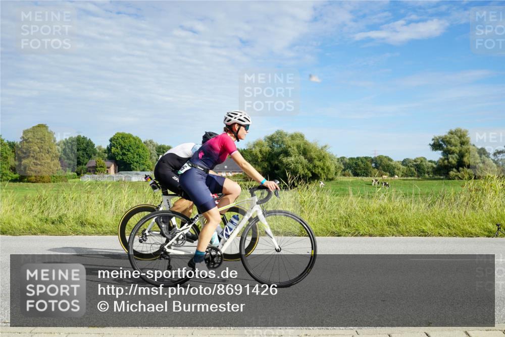 31.08.2025 - Elbe Triathlon Hamburg Michael Burmester http://msf.ph/oto/8691426 31.08.2025 10:01:26 Radfahren 431, 534, 691, 823, 826 meine-sportfotos.de
