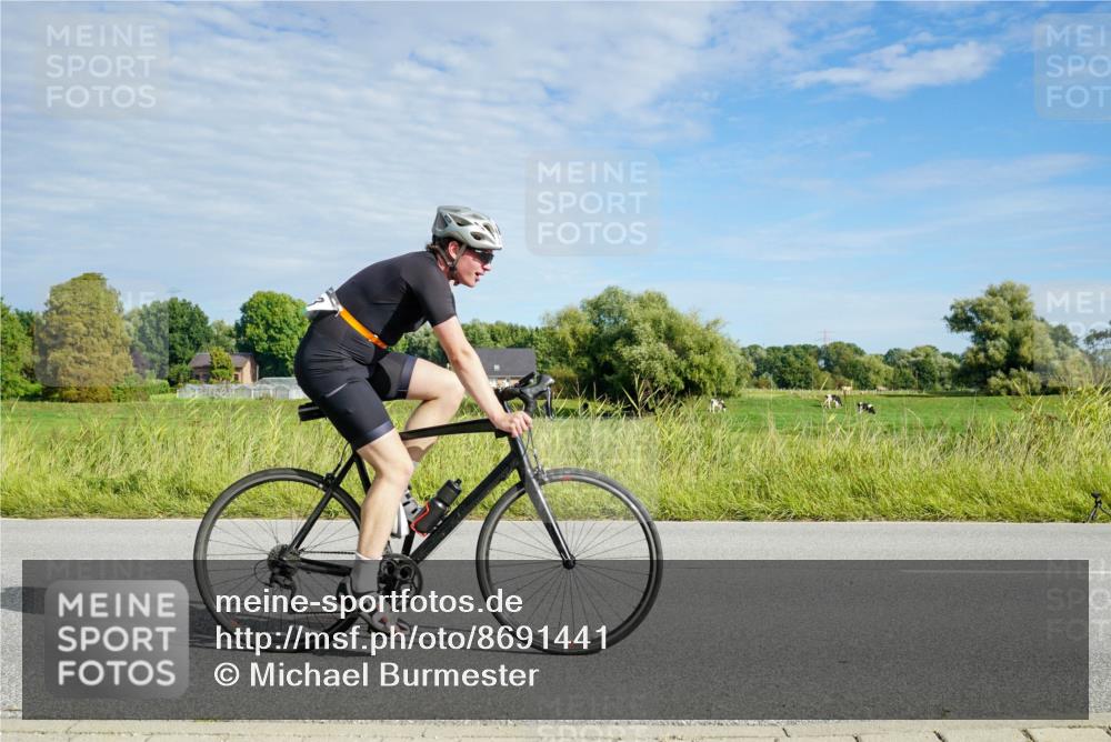 31.08.2025 - Elbe Triathlon Hamburg Michael Burmester http://msf.ph/oto/8691441 31.08.2025 10:01:53 Radfahren 393, 636, 750 meine-sportfotos.de