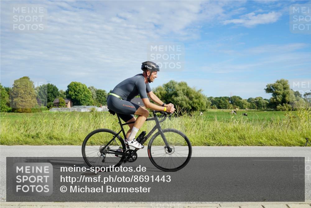 31.08.2025 - Elbe Triathlon Hamburg Michael Burmester http://msf.ph/oto/8691443 31.08.2025 10:02:02 Radfahren 394, 634, 656, 660, 684, 859 meine-sportfotos.de