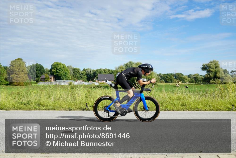 31.08.2025 - Elbe Triathlon Hamburg Michael Burmester http://msf.ph/oto/8691446 31.08.2025 10:02:08 Radfahren 394, 569, 634, 656, 660, 838, 859 meine-sportfotos.de