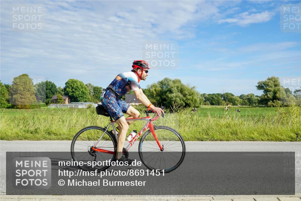 31.08.2025 - Elbe Triathlon Hamburg Michael Burmester http://msf.ph/oto/8691451 31.08.2025 10:02:16 Radfahren 569, 570, 808, 838, 909 meine-sportfotos.de