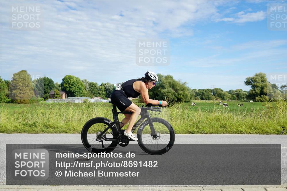 31.08.2025 - Elbe Triathlon Hamburg Michael Burmester http://msf.ph/oto/8691482 31.08.2025 10:03:11 Radfahren 515, 603, 674, 760, 777, 828 meine-sportfotos.de