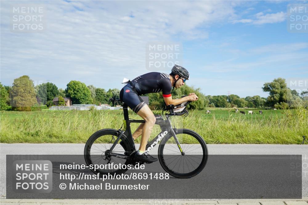31.08.2025 - Elbe Triathlon Hamburg Michael Burmester http://msf.ph/oto/8691488 31.08.2025 10:03:19 Radfahren 510, 595, 603, 658, 816, 901, 915 meine-sportfotos.de