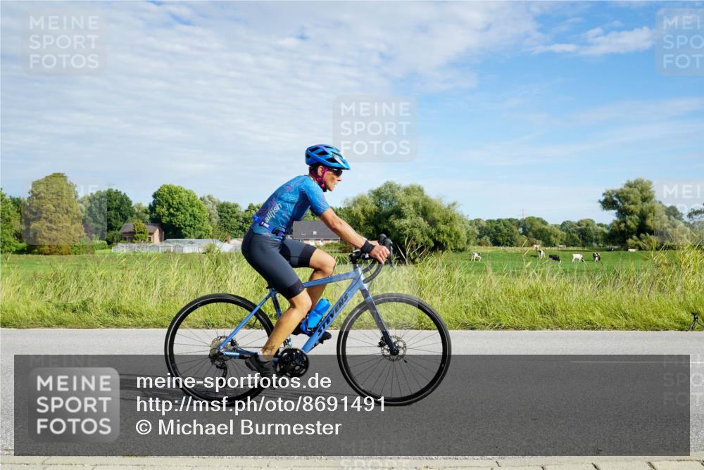 31.08.2025 - Elbe Triathlon Hamburg Michael Burmester http://msf.ph/oto/8691491 31.08.2025 10:03:23 Radfahren 510, 595, 658, 816, 915 meine-sportfotos.de