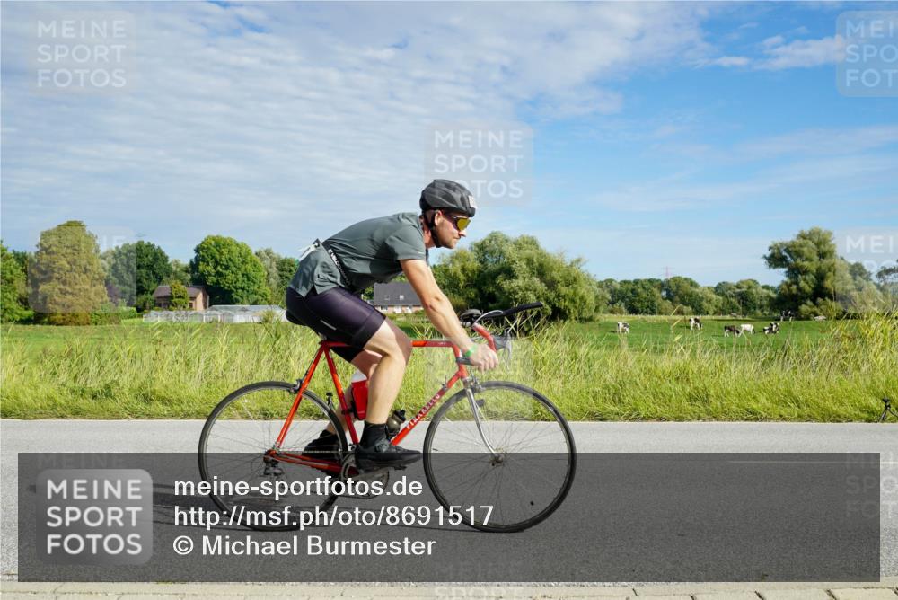 31.08.2025 - Elbe Triathlon Hamburg Michael Burmester http://msf.ph/oto/8691517 31.08.2025 10:03:58 Radfahren 422, 528, 577, 781, 856 meine-sportfotos.de