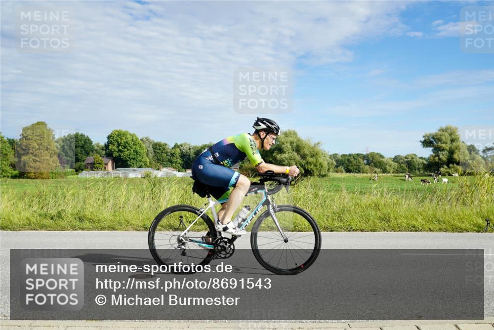 31.08.2025 - Elbe Triathlon Hamburg Michael Burmester http://msf.ph/oto/8691543 31.08.2025 10:04:52 Radfahren 416, 735, 792 meine-sportfotos.de