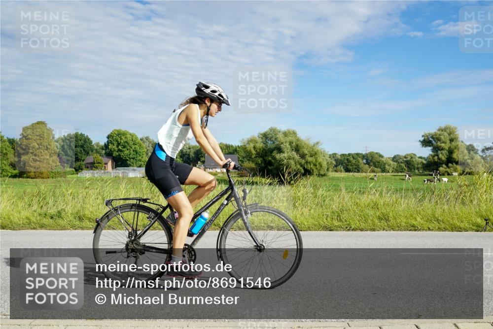 31.08.2025 - Elbe Triathlon Hamburg Michael Burmester http://msf.ph/oto/8691546 31.08.2025 10:04:57 Radfahren 690, 792 meine-sportfotos.de