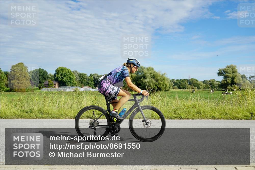 31.08.2025 - Elbe Triathlon Hamburg Michael Burmester http://msf.ph/oto/8691550 31.08.2025 10:05:07 Radfahren 399, 413, 654, 822, 844, 892 meine-sportfotos.de