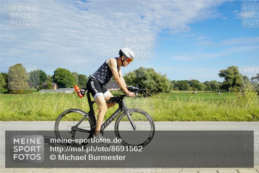 31.08.2025 - Elbe Triathlon Hamburg Michael Burmester http://msf.ph/oto/8691562 31.08.2025 10:06:01 Radfahren 642, 762, 766, 907 meine-sportfotos.de