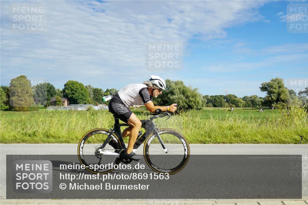 31.08.2025 - Elbe Triathlon Hamburg Michael Burmester http://msf.ph/oto/8691563 31.08.2025 10:06:02 Radfahren 762, 766, 907 meine-sportfotos.de
