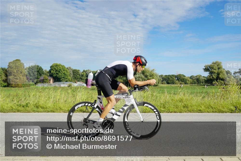 31.08.2025 - Elbe Triathlon Hamburg Michael Burmester http://msf.ph/oto/8691577 31.08.2025 10:06:22 Radfahren 322, 504, 611, 730, 782, 899 meine-sportfotos.de