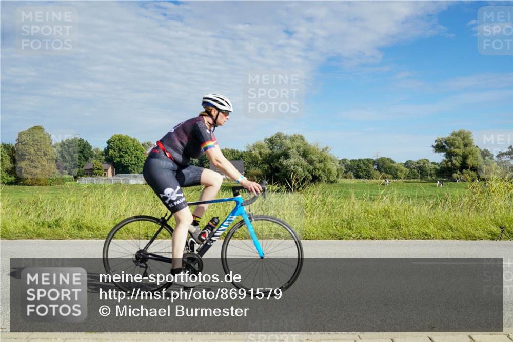 31.08.2025 - Elbe Triathlon Hamburg Michael Burmester http://msf.ph/oto/8691579 31.08.2025 10:06:26 Radfahren 322, 611 meine-sportfotos.de
