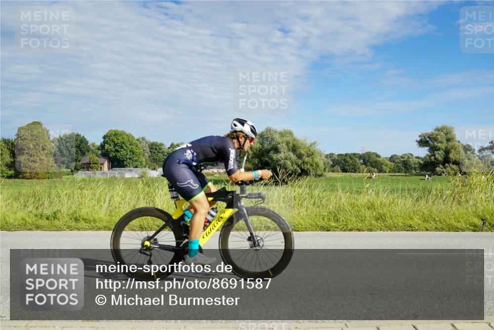 31.08.2025 - Elbe Triathlon Hamburg Michael Burmester http://msf.ph/oto/8691587 31.08.2025 10:06:49 Radfahren 594, 832, 871, 914 meine-sportfotos.de