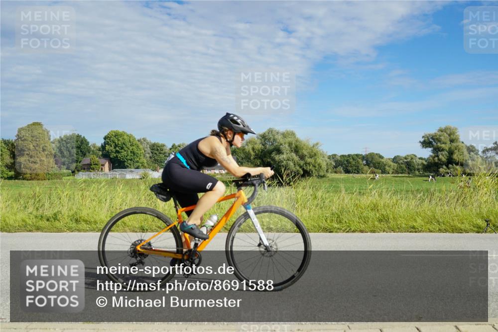 31.08.2025 - Elbe Triathlon Hamburg Michael Burmester http://msf.ph/oto/8691588 31.08.2025 10:06:53 Radfahren 594, 764, 832, 895, 926 meine-sportfotos.de