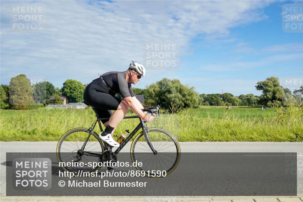 31.08.2025 - Elbe Triathlon Hamburg Michael Burmester http://msf.ph/oto/8691590 31.08.2025 10:06:56 Radfahren 594, 764, 832, 849, 895, 926 meine-sportfotos.de