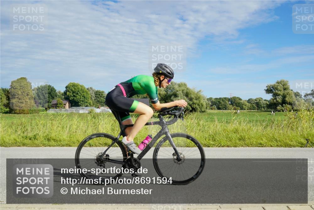 31.08.2025 - Elbe Triathlon Hamburg Michael Burmester http://msf.ph/oto/8691594 31.08.2025 10:07:01 Radfahren 482, 764, 849, 879, 895 meine-sportfotos.de