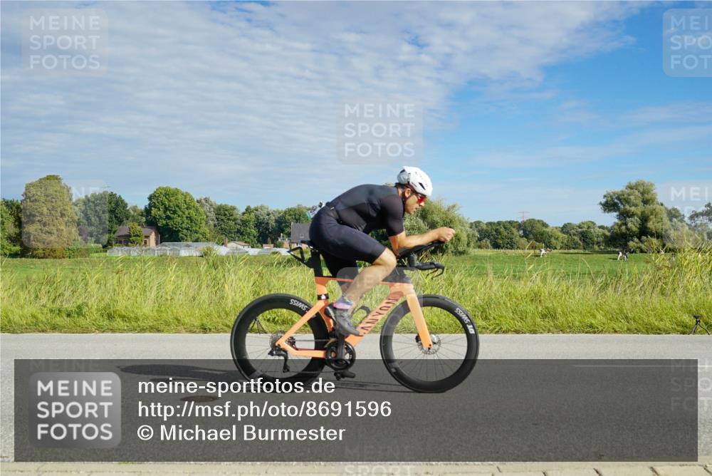 31.08.2025 - Elbe Triathlon Hamburg Michael Burmester http://msf.ph/oto/8691596 31.08.2025 10:07:09 Radfahren 687, 812, 863 meine-sportfotos.de