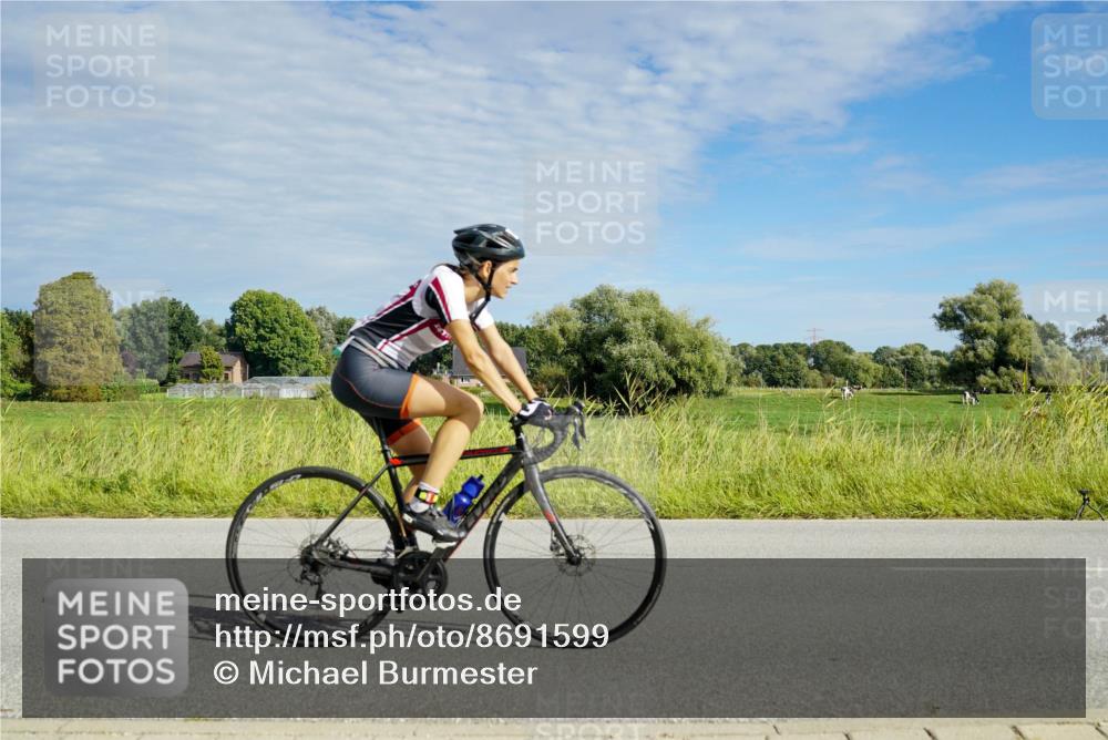 31.08.2025 - Elbe Triathlon Hamburg Michael Burmester http://msf.ph/oto/8691599 31.08.2025 10:07:12 Radfahren 687, 788, 812, 863 meine-sportfotos.de