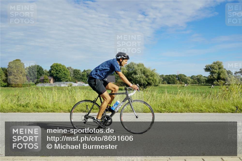 31.08.2025 - Elbe Triathlon Hamburg Michael Burmester http://msf.ph/oto/8691606 31.08.2025 10:07:26 Radfahren 454, 651, 753, 818, 847, 861 meine-sportfotos.de