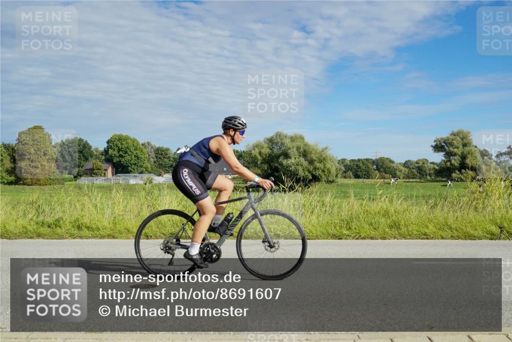 31.08.2025 - Elbe Triathlon Hamburg Michael Burmester http://msf.ph/oto/8691607 31.08.2025 10:07:27 Radfahren 454, 651, 753, 818, 847, 861 meine-sportfotos.de