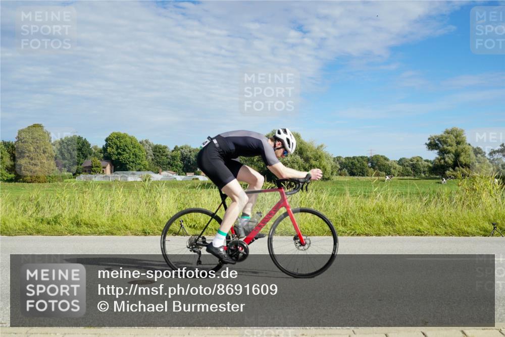 31.08.2025 - Elbe Triathlon Hamburg Michael Burmester http://msf.ph/oto/8691609 31.08.2025 10:07:29 Radfahren 447, 454, 651, 753, 836, 847, 861 meine-sportfotos.de