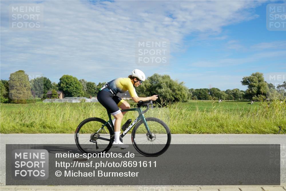 31.08.2025 - Elbe Triathlon Hamburg Michael Burmester http://msf.ph/oto/8691611 31.08.2025 10:07:35 Radfahren 447, 747, 753, 836, 900 meine-sportfotos.de