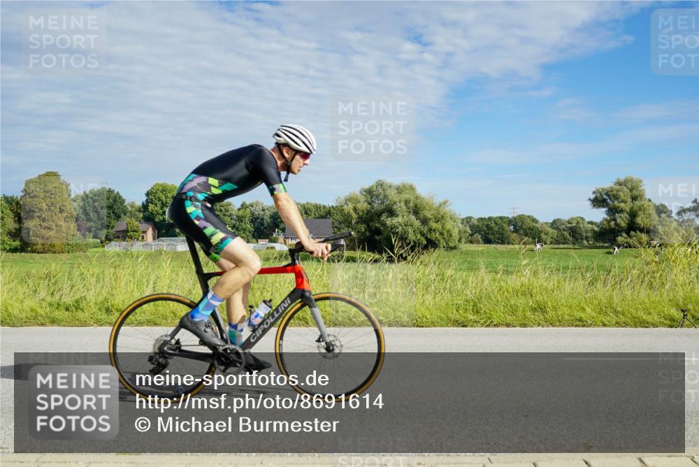 31.08.2025 - Elbe Triathlon Hamburg Michael Burmester http://msf.ph/oto/8691614 31.08.2025 10:07:36 Radfahren 447, 747, 836, 900 meine-sportfotos.de