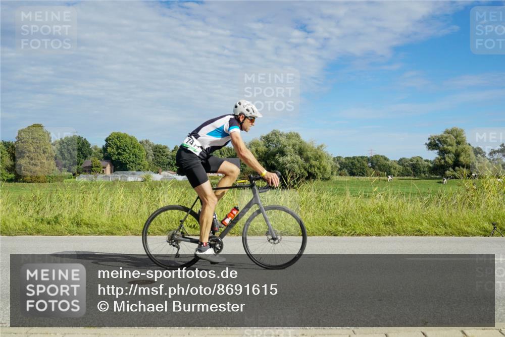 31.08.2025 - Elbe Triathlon Hamburg Michael Burmester http://msf.ph/oto/8691615 31.08.2025 10:07:41 Radfahren 747, 752, 900 meine-sportfotos.de